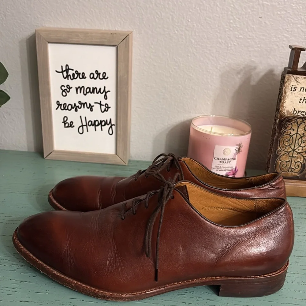 Classic Brown Leather Derby Shoes - Men's Oxford Style